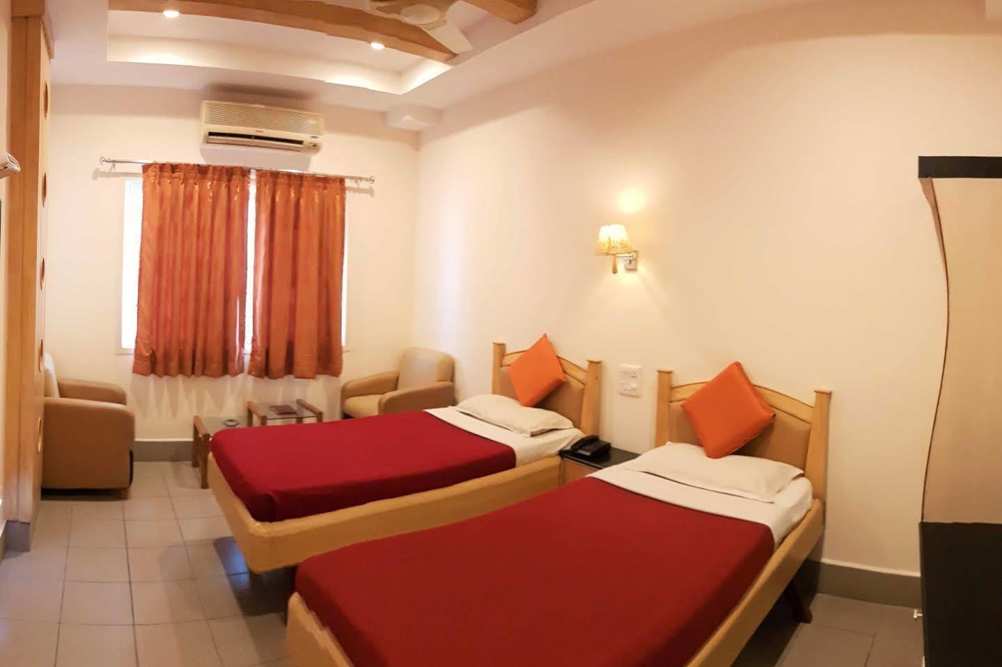 Fabhotel Kinnera Comforts Railway Station Visakhapatnam Exterior foto